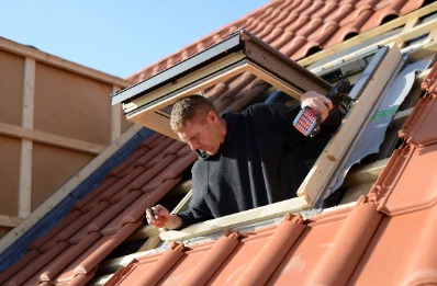 Pose de fenêtres de toit Velux au Causé